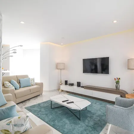 The Penthouse In Da Rocha Apartment